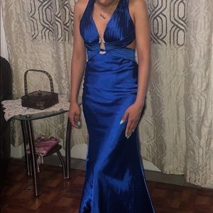 Prom dress / gown